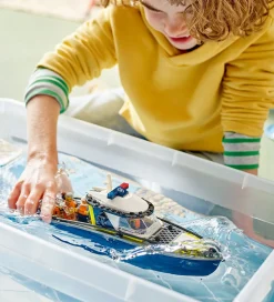 LEGO® City - Politibåd På Forbryderjagt 60456 - 264 Dele