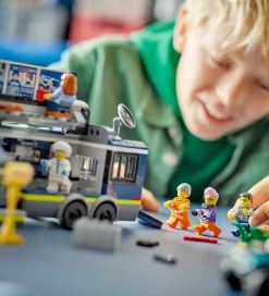 LEGO® City - Politiets Mobile Kriminallabora... 60418 - 674 Dele