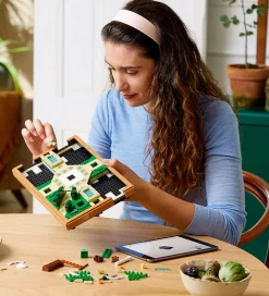 LEGO® Icons - Have med Springvand 10359 - 1302 Dele