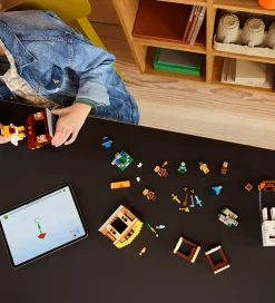 LEGO® Minecraft - Angreb På Landsbyen 21273 - 555 Dele