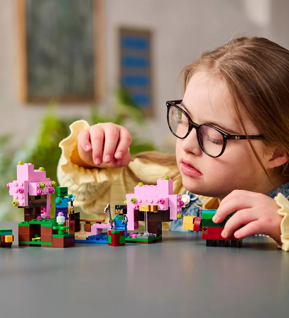 LEGO® Minecraft - Kirsebærtræhaven 21260 - 304 Dele