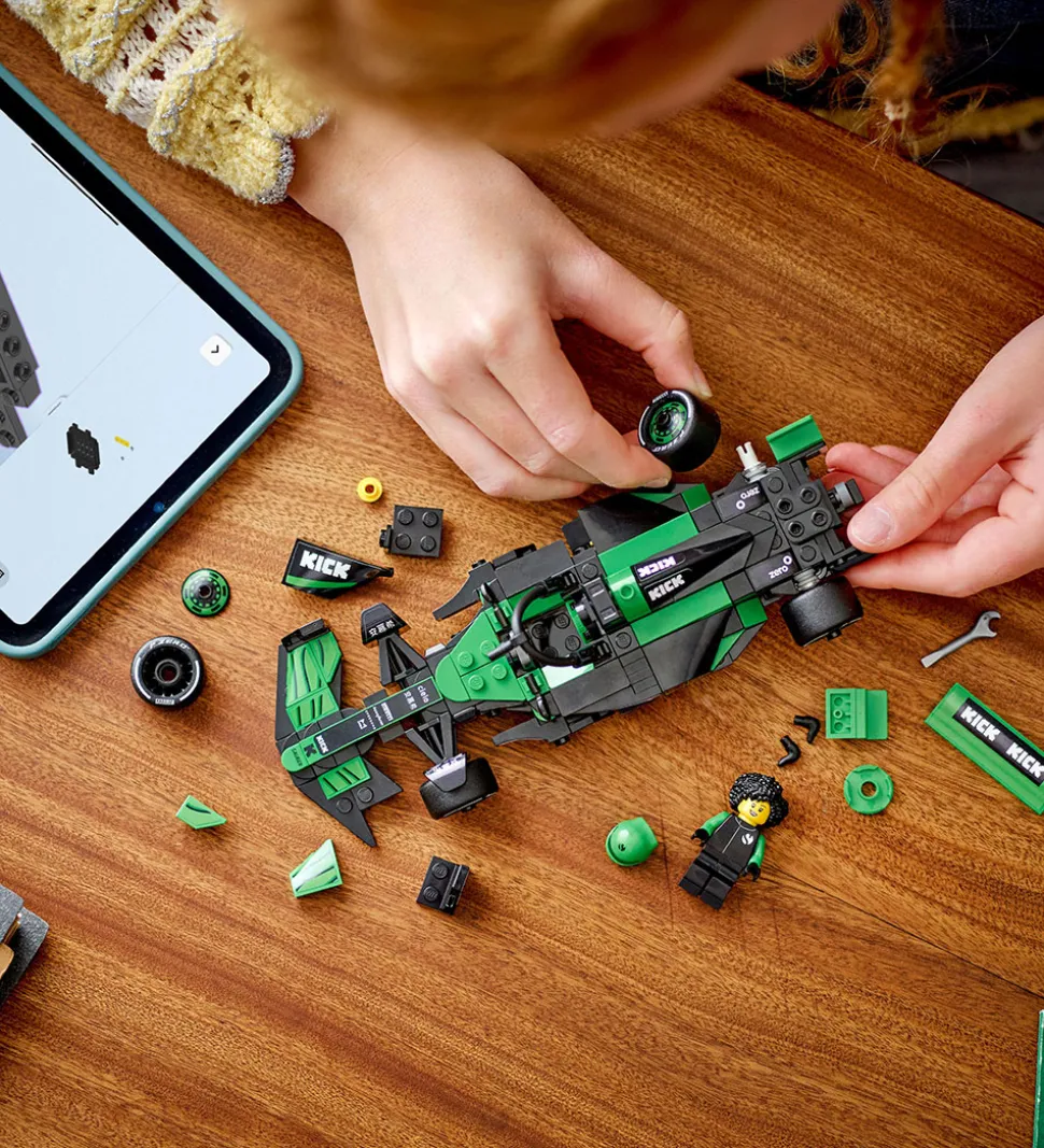 LEGO® Speed Champions - KICK Sauber F1® Team... 77247 - 259 Dele