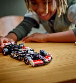 LEGO® Speed Champions - MoneyGram Haas F1® T... 77250 - 242 Dele