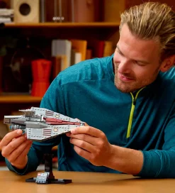 LEGO® Star Wars - Angrebsskib af Acclamator-... 75404 - 450 Dele