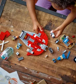 LEGO® Star Wars - Crimson Firehawk 75384 - 136 Dele