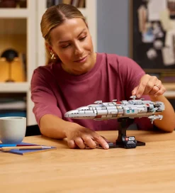 LEGO® Star Wars - Home One-stjernekrydser 75405 - 559 Dele