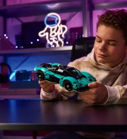 LEGO® Technic - Aston Martin Valkyrie 42208 - 707 Dele