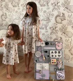 Woobiboo Woobiboard - Premium Play Standing - I Believe In Unico